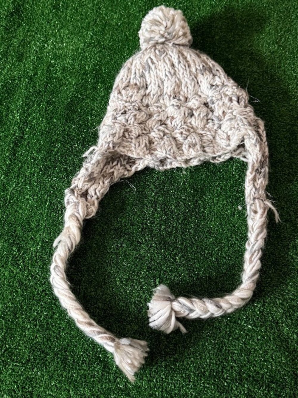 Fossil Cassidy Gray Marled Knit Earflap Beanie Pom Pom Peruvian Chullo Hat OS